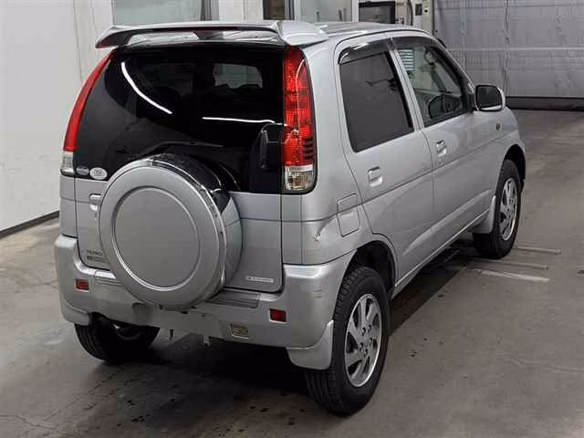 DAIHATSU TERIOS KID