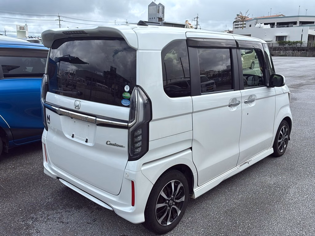 HONDA N-BOX