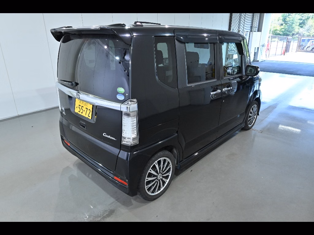 HONDA N-BOX