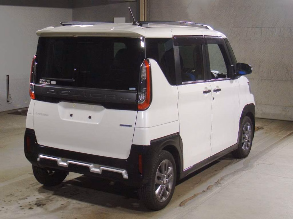MITSUBISHI DELICA MINI