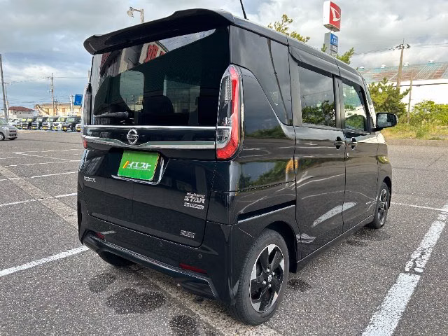 NISSAN ROOX