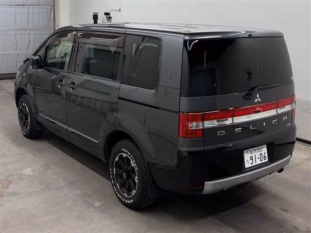 MITSUBISHI DELICA D:5