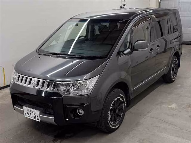 MITSUBISHI DELICA D:5