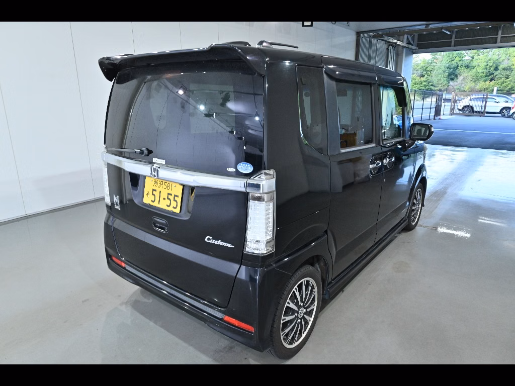 HONDA N-BOX