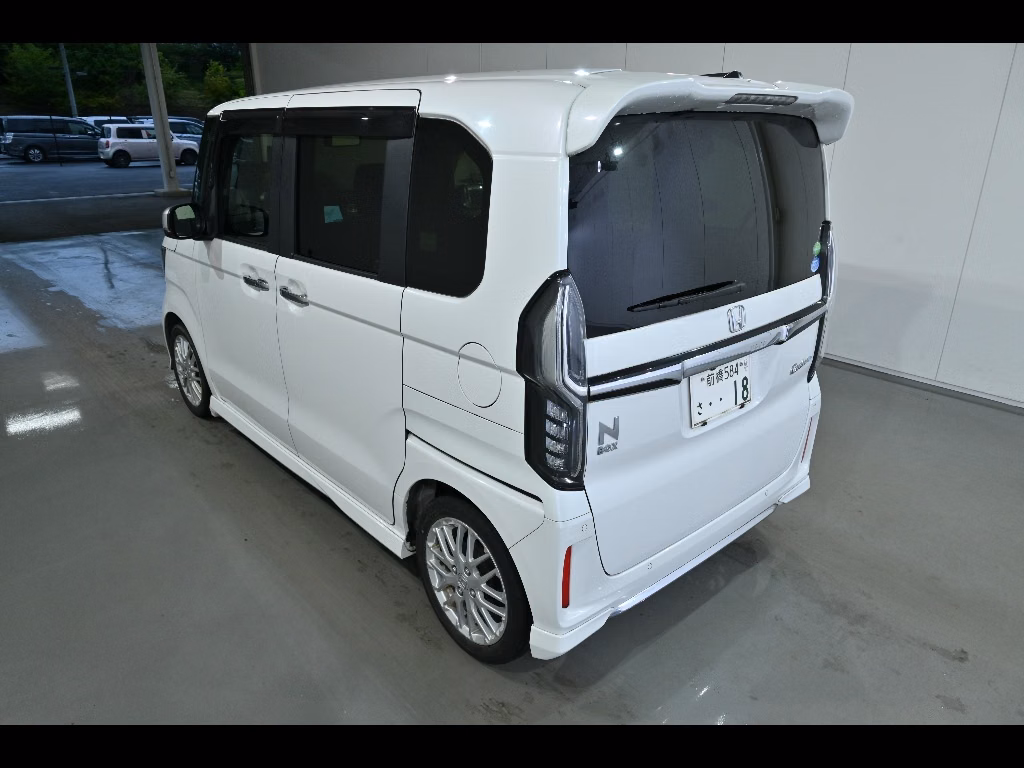 HONDA N-BOX