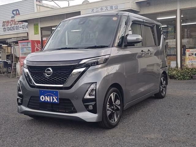 NISSAN ROOX