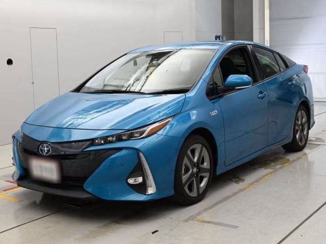 Toyota Prius PHV