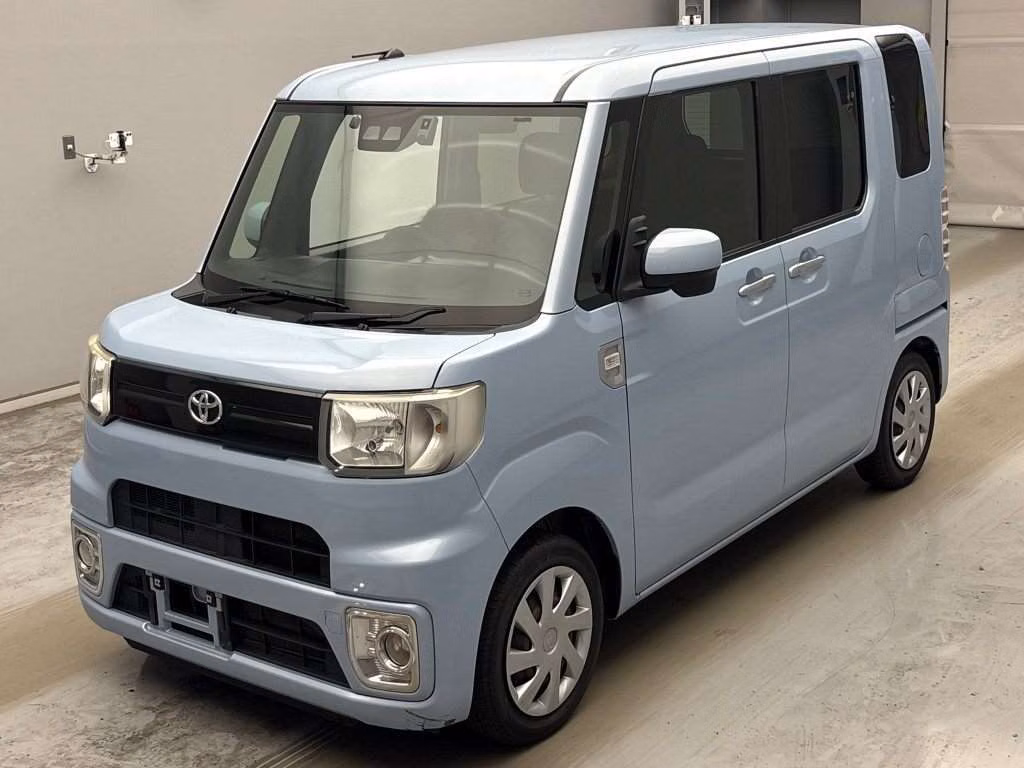 TOYOTA PIXIS MEGA