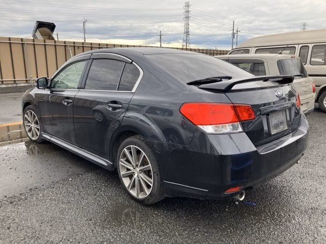 SUBARU LEGACY B4