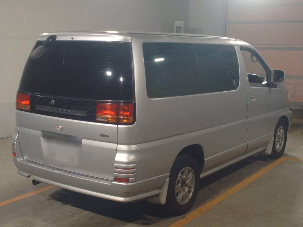 NISSAN ELGRAND