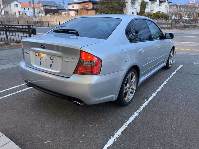 SUBARU LEGACY B4