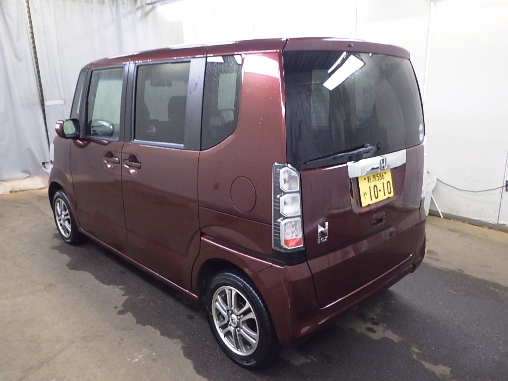 HONDA N-BOX