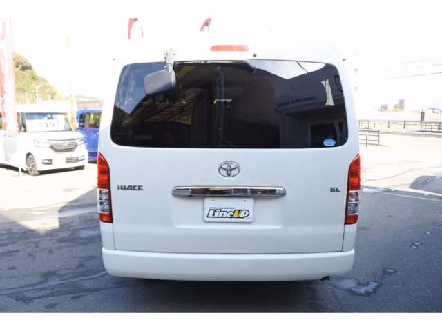 TOYOTA HIACE
