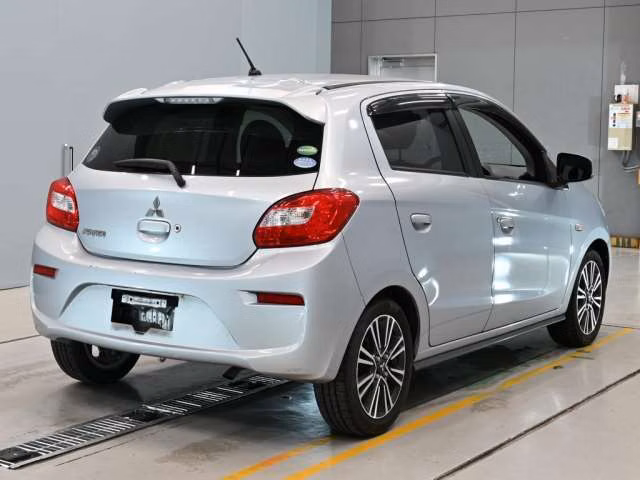 MITSUBISHI MIRAGE