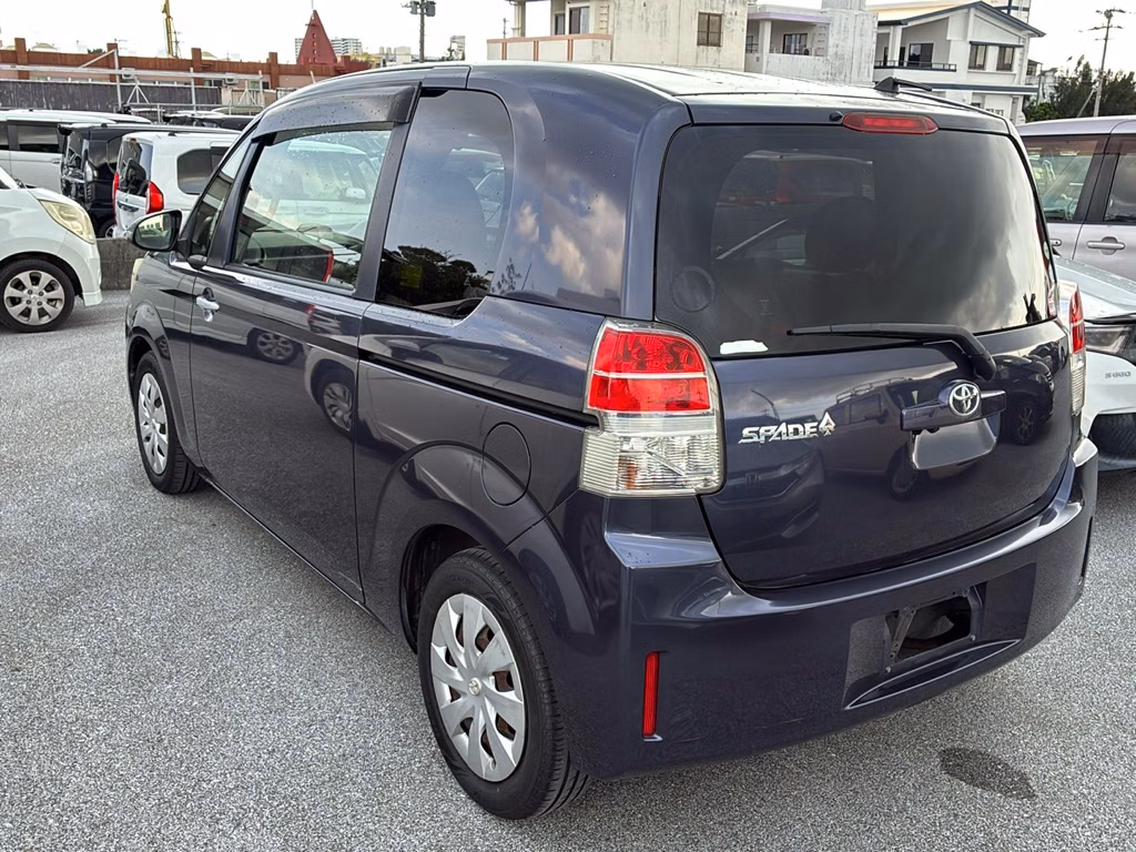 TOYOTA SPADE