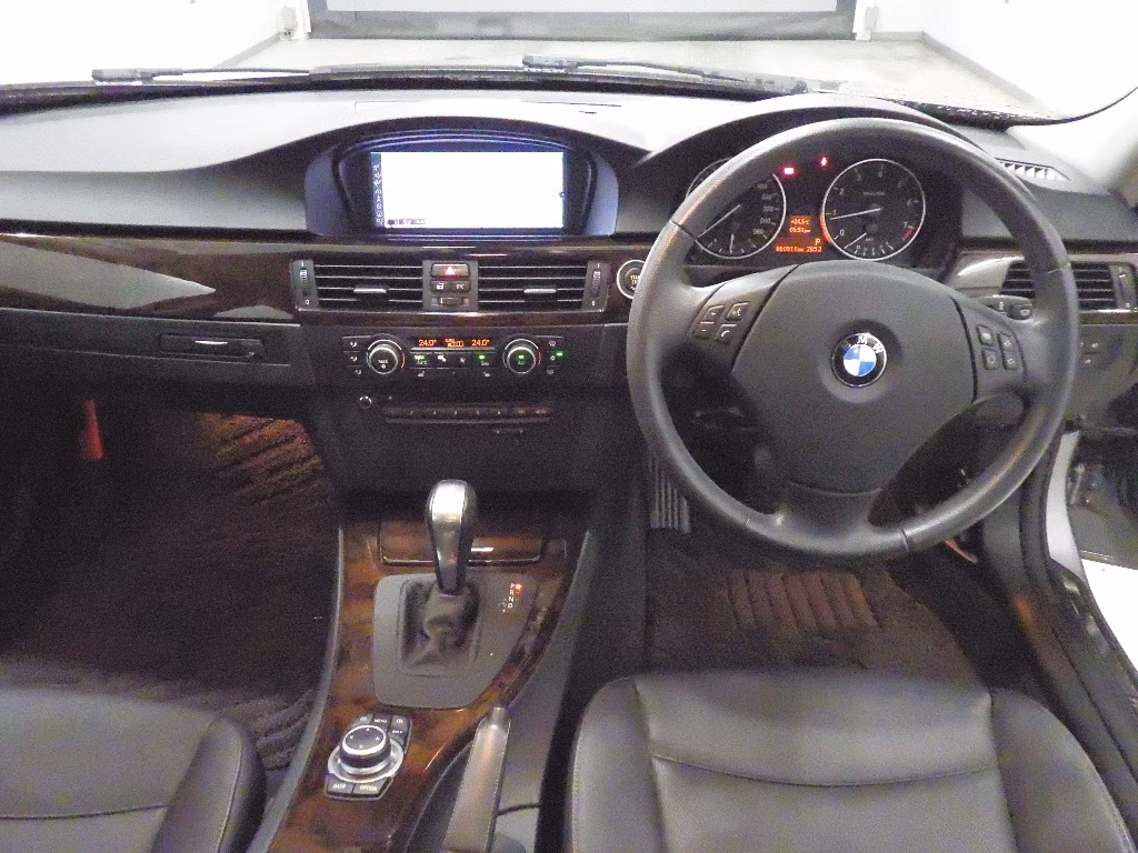 BMW 3-SERIES