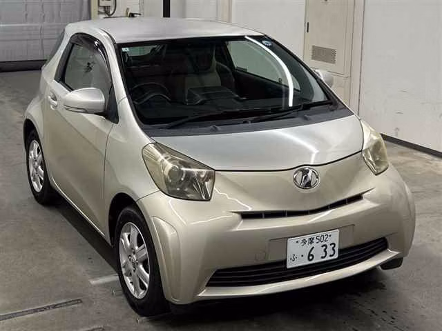 TOYOTA IQ