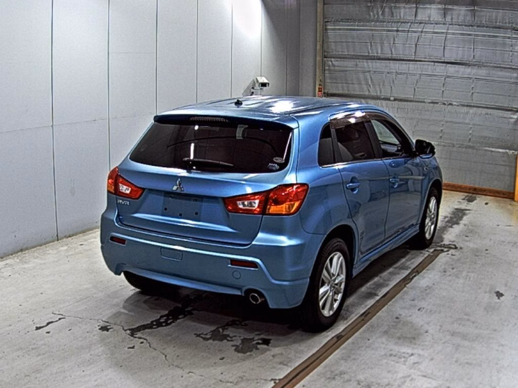 MITSUBISHI RVR