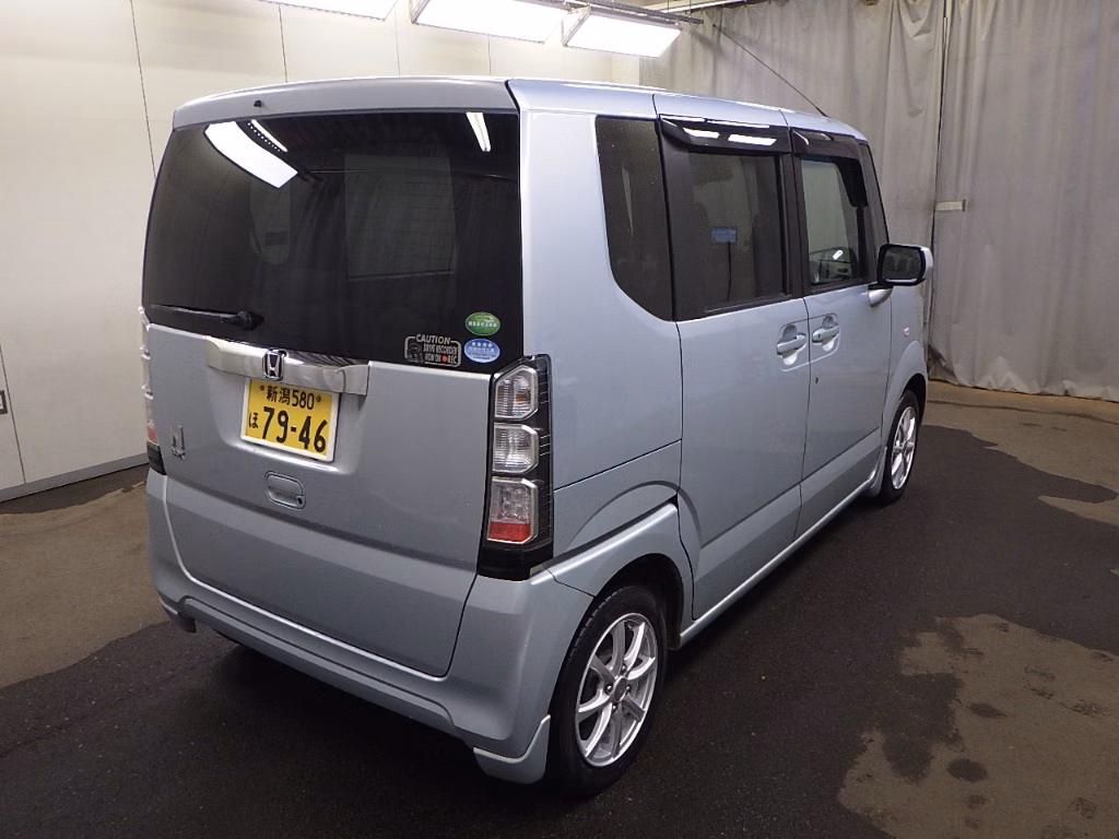 HONDA N-BOX