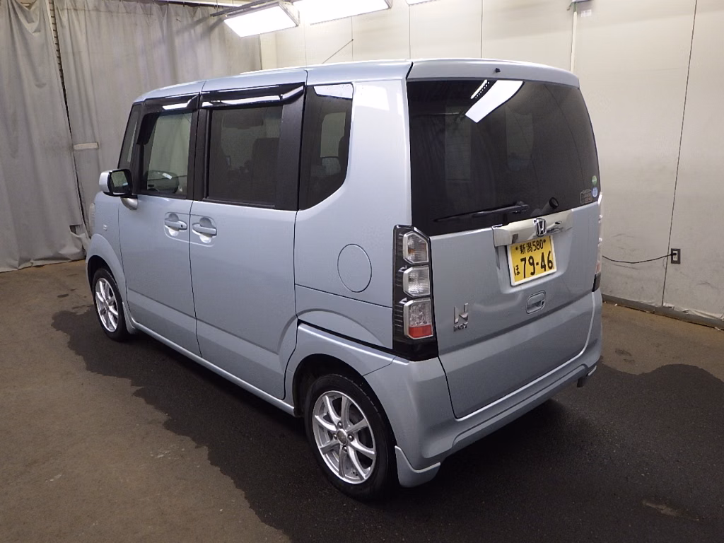 HONDA N-BOX
