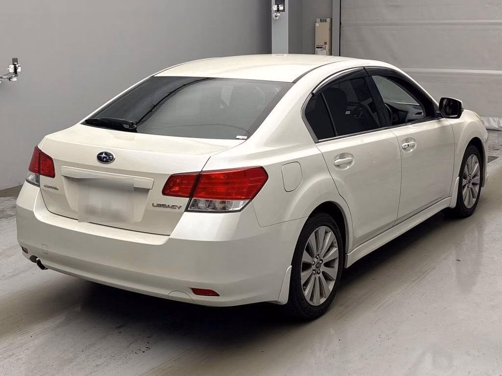 SUBARU LEGACY B4