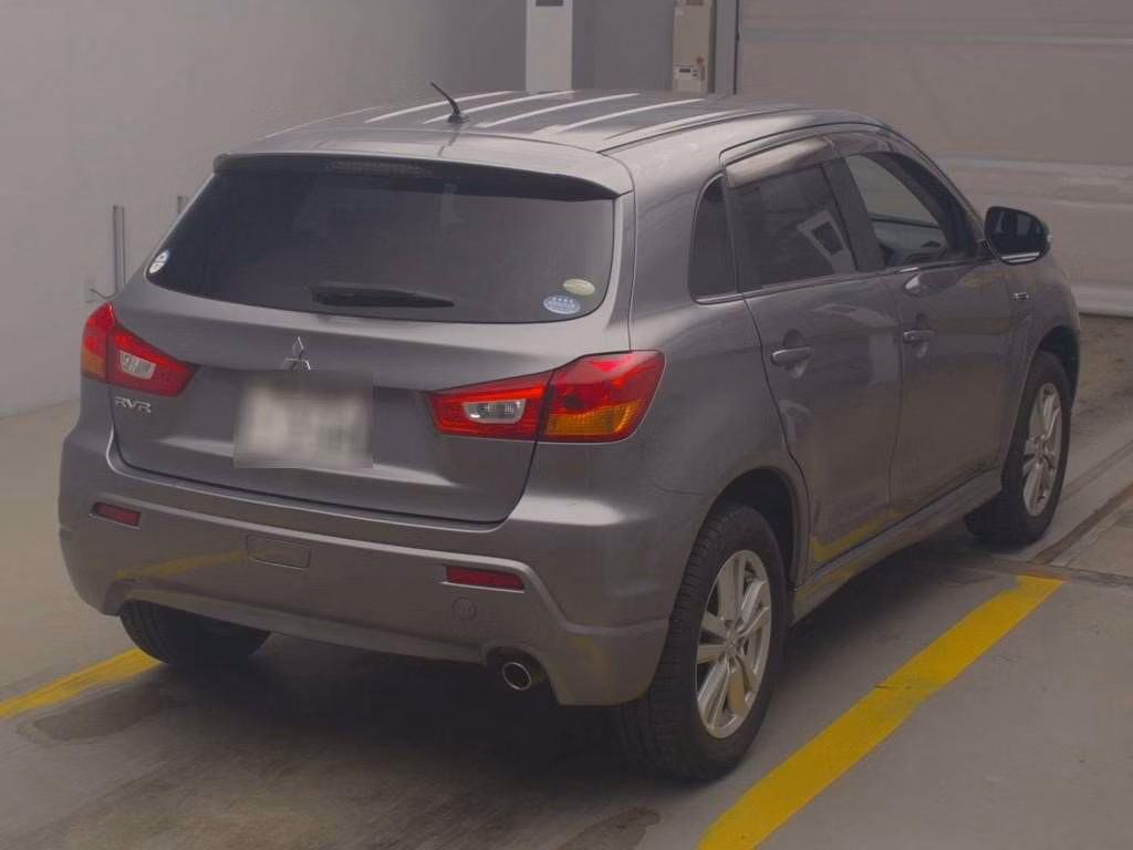 MITSUBISHI RVR