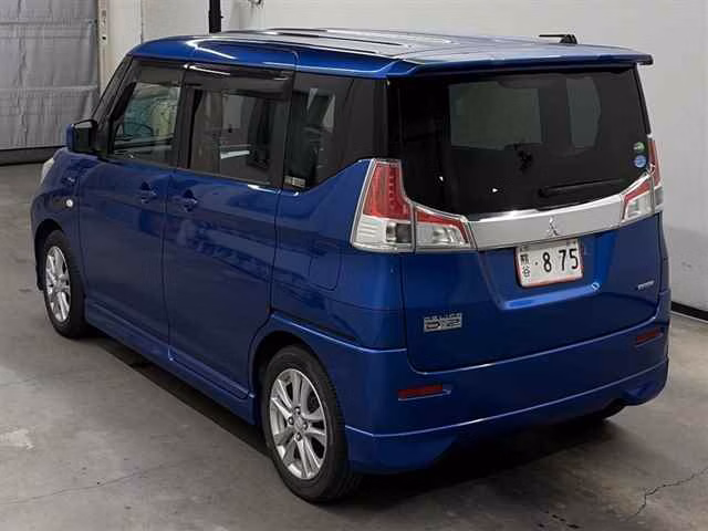 MITSUBISHI DELICA D:2