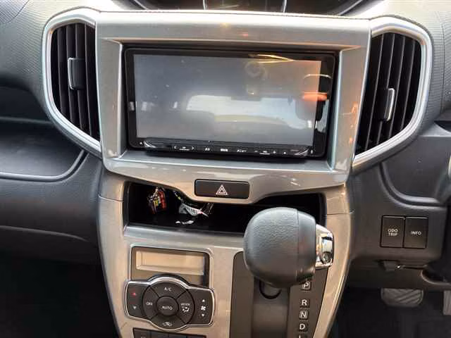 MITSUBISHI DELICA D:2