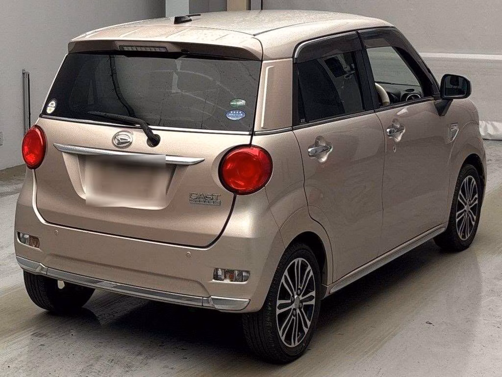 DAIHATSU CAST