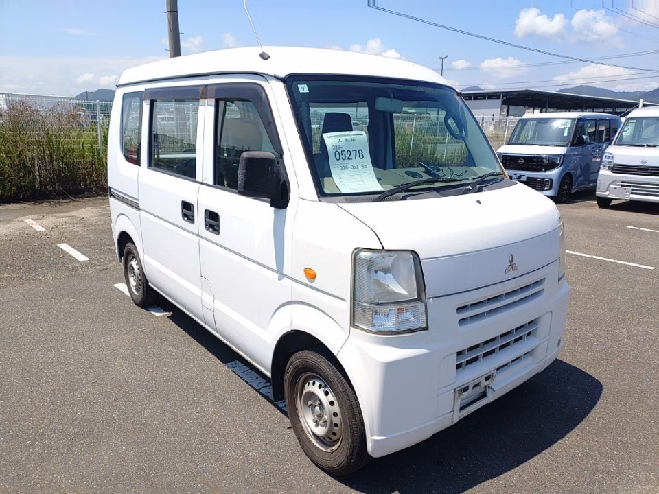 MITSUBISHI MINICAB