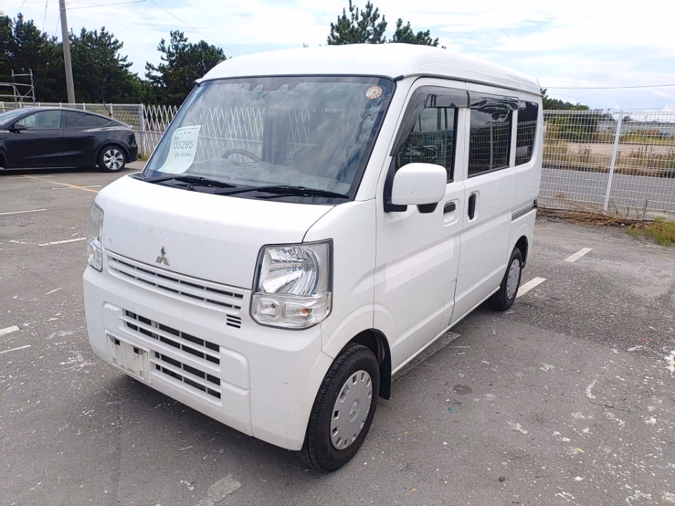 MITSUBISHI MINICAB