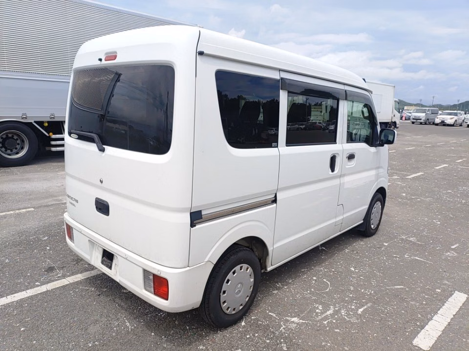 MITSUBISHI MINICAB