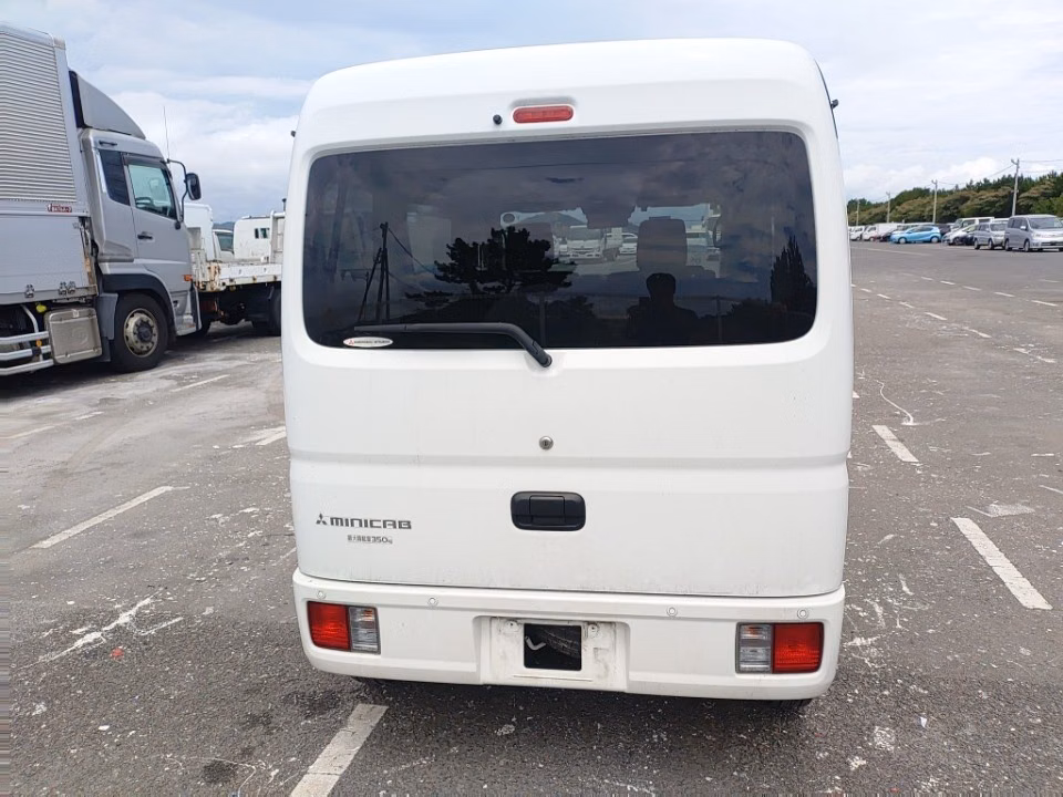 MITSUBISHI MINICAB