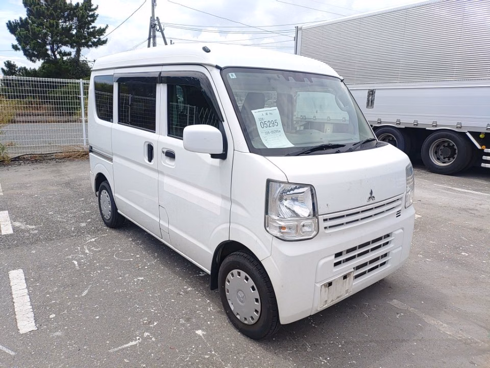 MITSUBISHI MINICAB