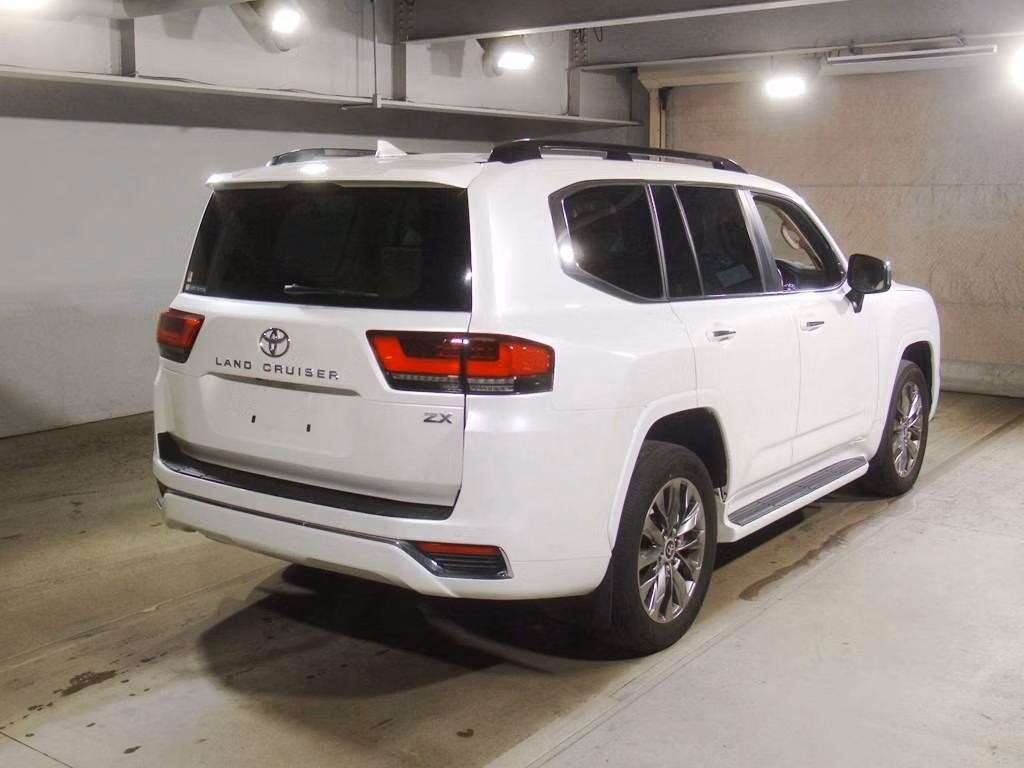 TOYOTA LAND CRUISER