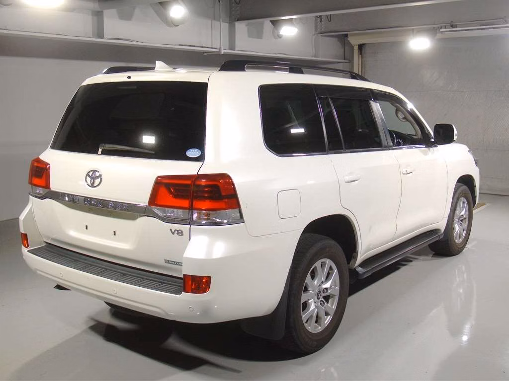TOYOTA LAND CRUISER