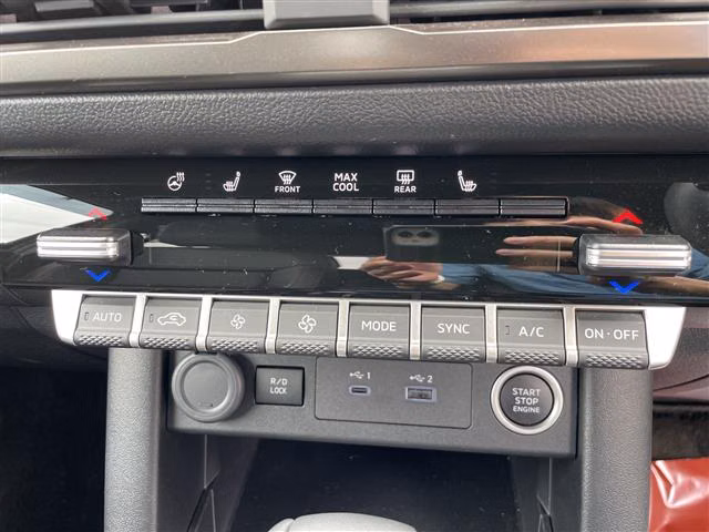 MITSUBISHI TRITON