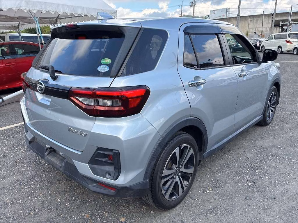 DAIHATSU ROCKY