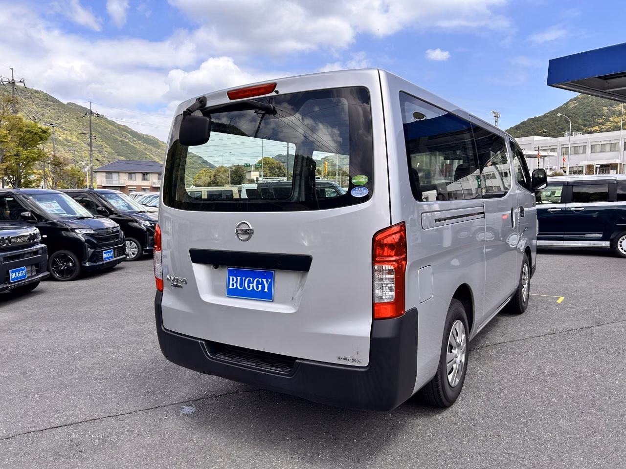 NISSAN NV350 CARAVAN