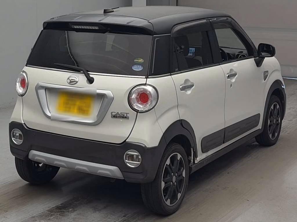 DAIHATSU CAST