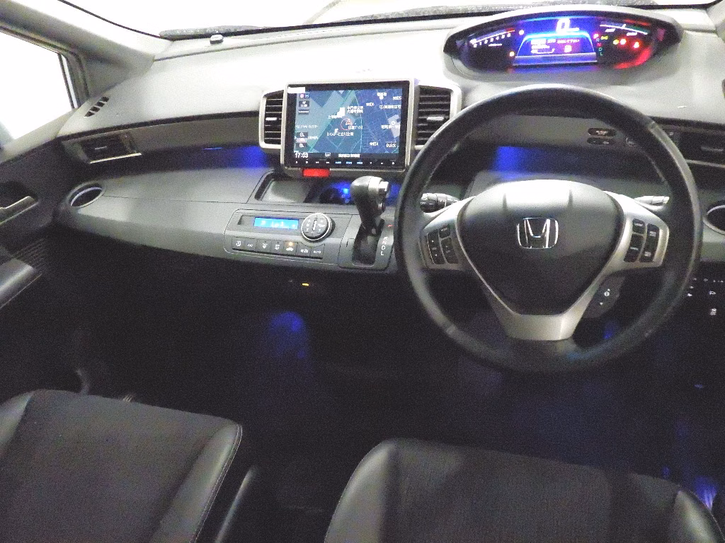 HONDA FREED SPIKE