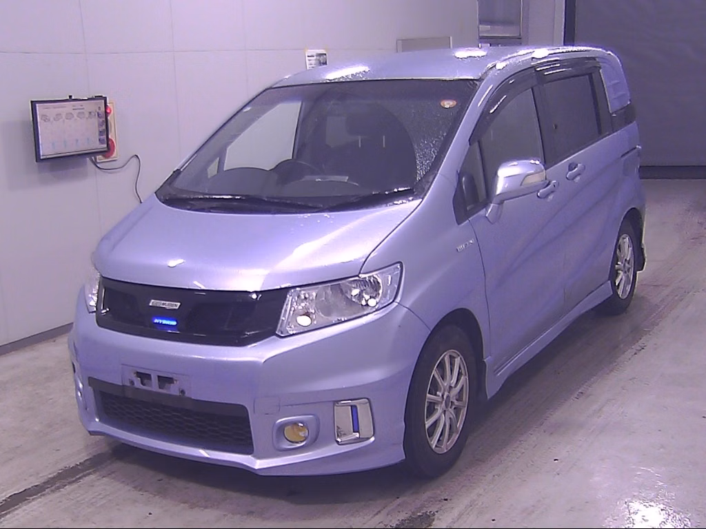 HONDA FREED SPIKE