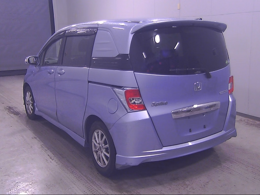 HONDA FREED SPIKE