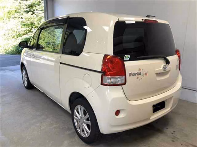 TOYOTA PORTE