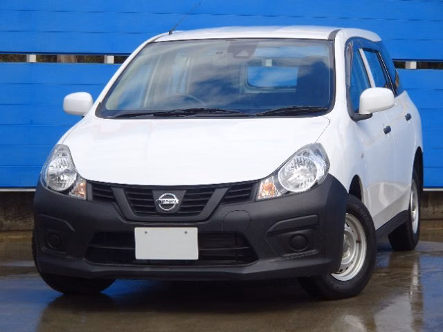 NISSAN AD