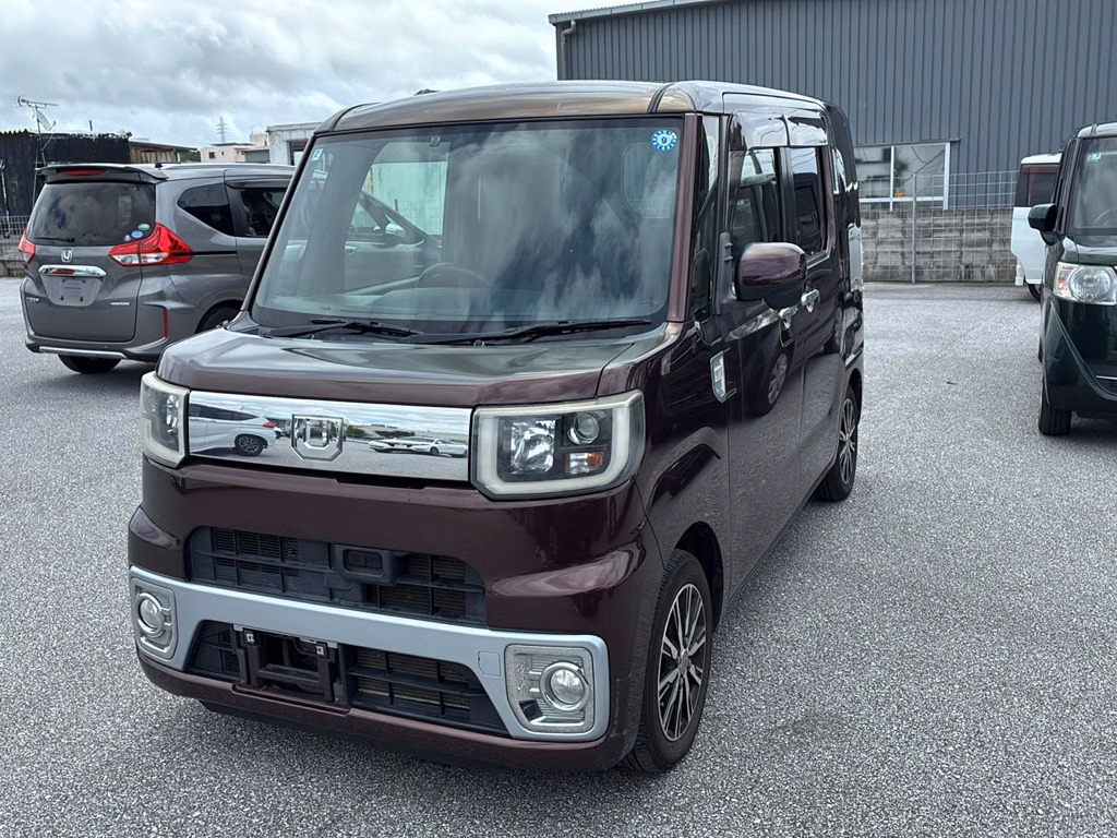 DAIHATSU WAKE
