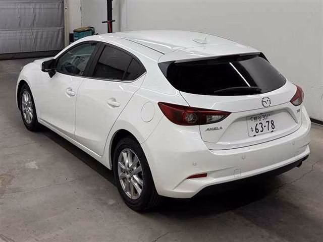 MAZDA AXELA
