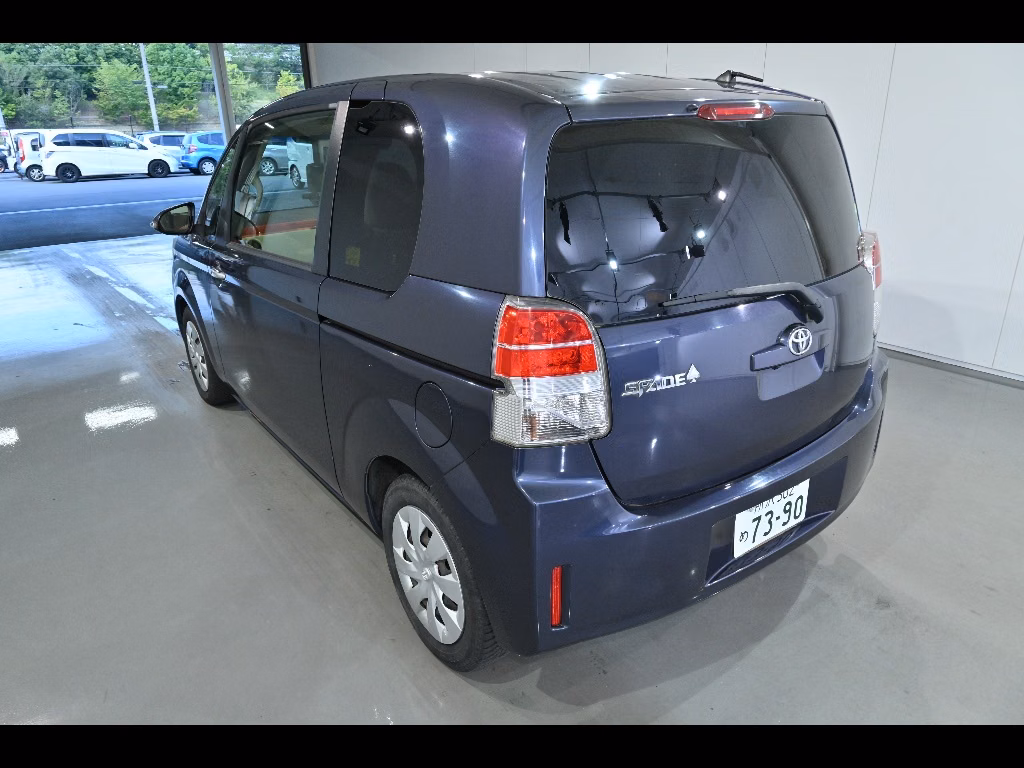 TOYOTA SPADE