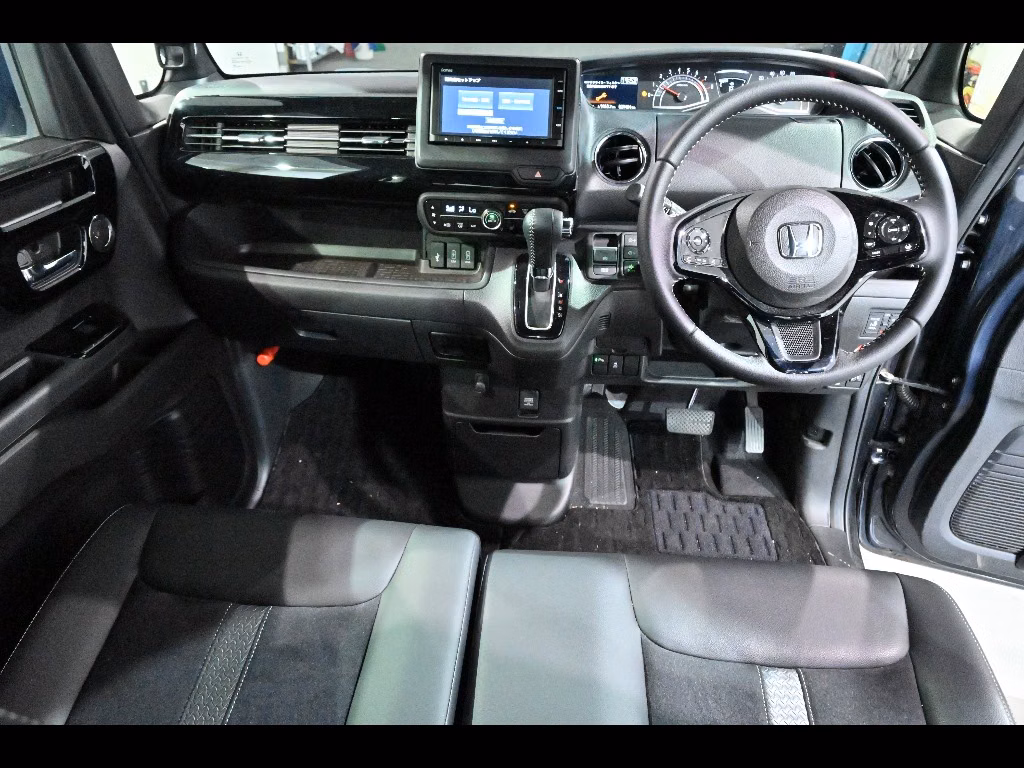 HONDA N-BOX