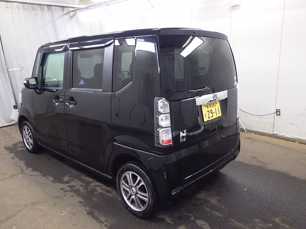 HONDA N-BOX